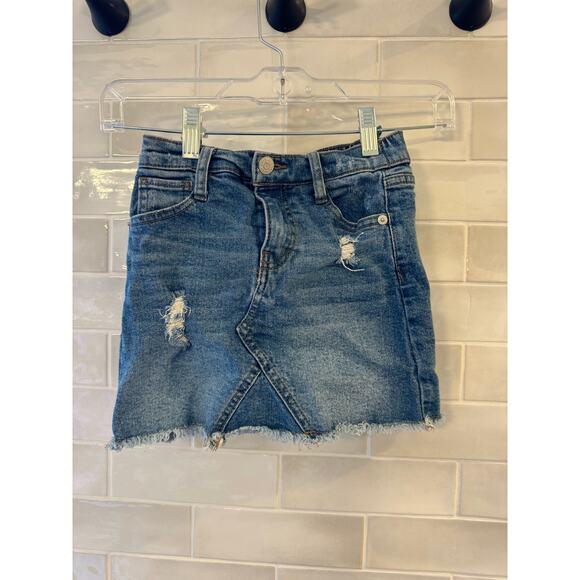 Cat & Jack Girls Distressed Cut Off Denim Jean Skirt Size 6X Small - Picture 4 of 4